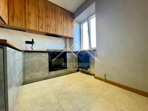 квартира за адресою Українська вул., 98