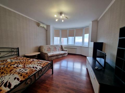 квартира за адресою Миколи Бажана просп., 14