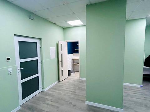 комерційна за адресою Карла Мікльоша вул., 15