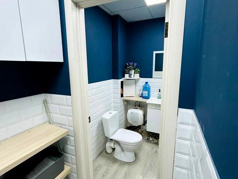 комерційна за адресою Карла Мікльоша вул., 15