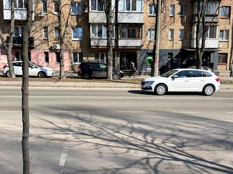 комерційна за адресою Гарматна вул., 49