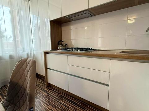 квартира за адресою Степана Бандери просп., 90