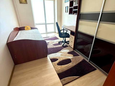 квартира за адресою Степана Бандери просп., 90