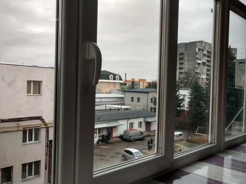 комерційна за адресою Василя Червонія вул. (Гагаріна), 39