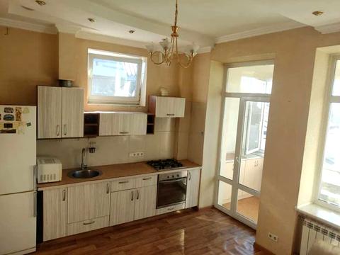 квартира за адресою Євгена Чикаленка вул. (Пушкінська), 8