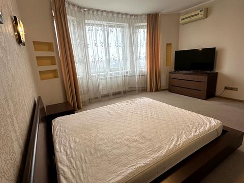 квартира по адресу Киев, Николая Амосова ул., 4