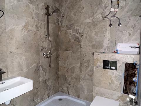 комерційна за адресою Соборна пл. (Жовтнева), 14