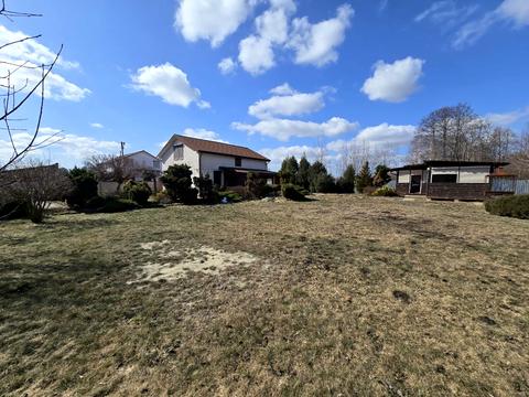 будинок за адресою Квітнева, 6