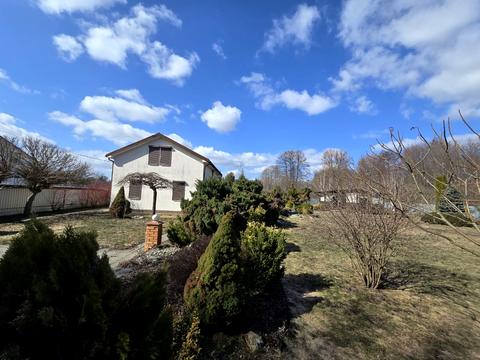 будинок за адресою Квітнева, 6