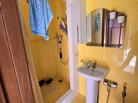 будинок за адресою Квітнева, 6