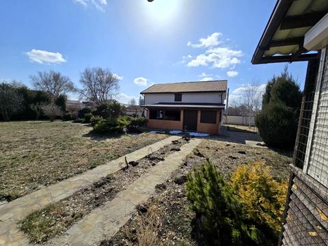 будинок за адресою Квітнева, 6