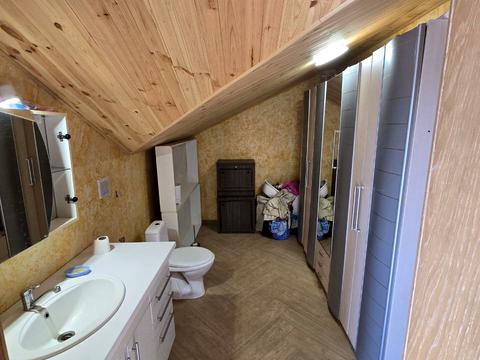 будинок за адресою Квітнева, 6