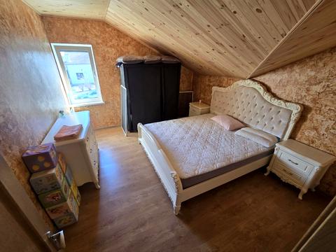 будинок за адресою Квітнева, 6