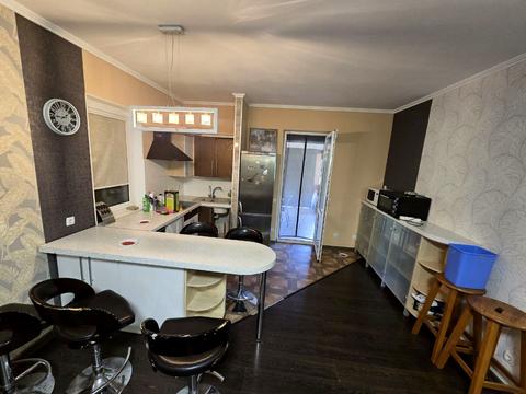 будинок за адресою Квітнева, 6