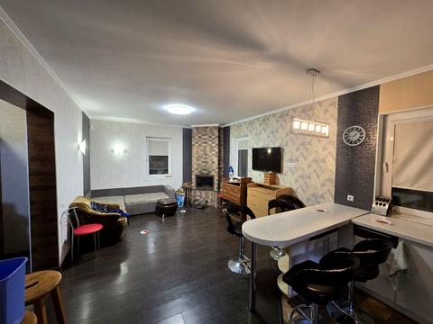 будинок за адресою Квітнева, 6