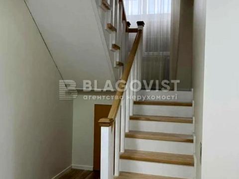 будинок за адресою Гідності вул. (Жертв Революції), 1