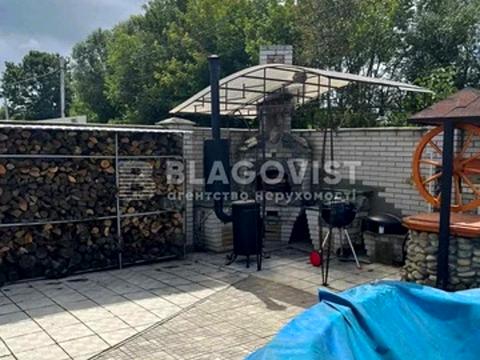 будинок за адресою Гідності вул. (Жертв Революції), 1