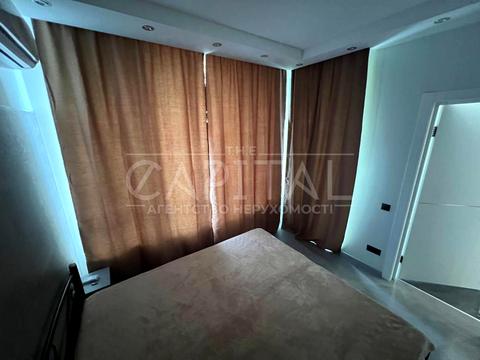 квартира за адресою Зарічна вул., 4