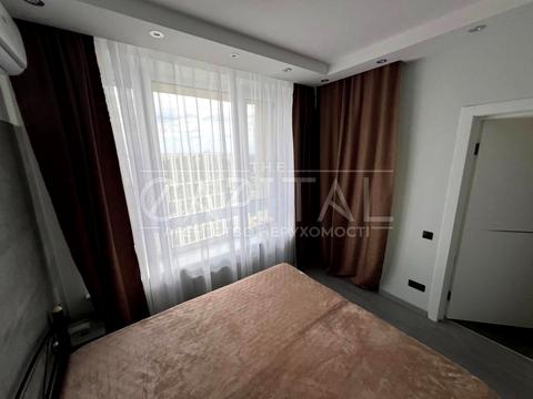 квартира за адресою Зарічна вул., 4