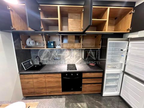 квартира за адресою Зарічна вул., 4