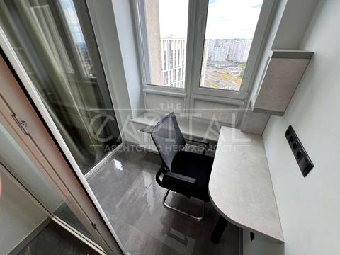 квартира за адресою Зарічна вул., 4