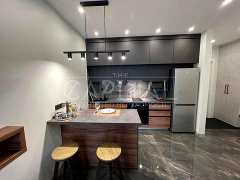 квартира за адресою Зарічна вул., 4