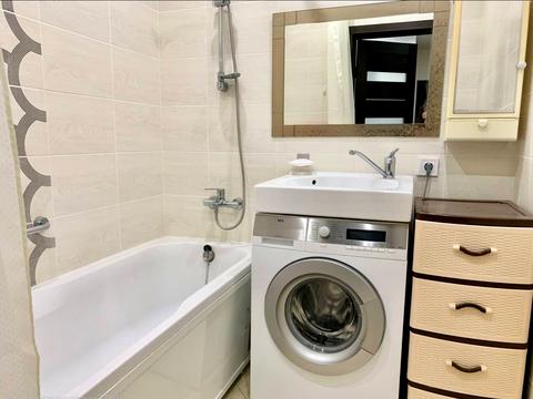 квартира за адресою Українська вул., 83б к.1-5