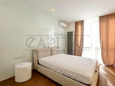 квартира за адресою Джона Маккейна вул. (Івана Кудрі), 7