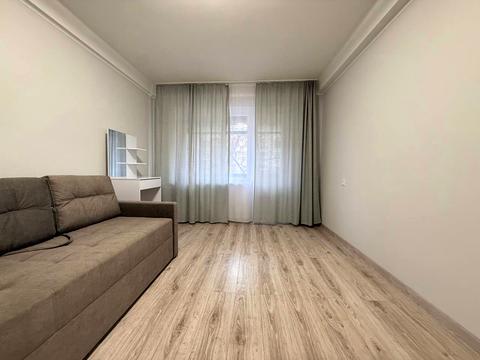 квартира по адресу Строителей ул., 15