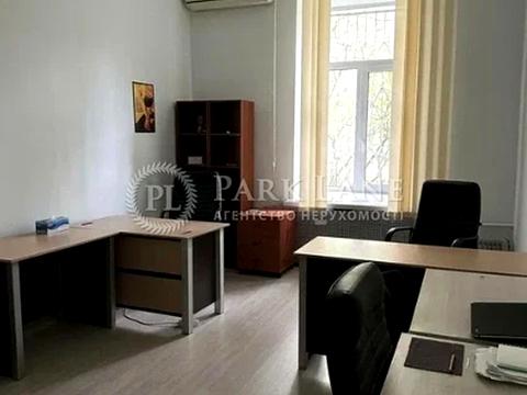 комерційна за адресою Петра Болбочана вул. (Командарма Каменєва), 4