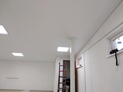 комерційна за адресою Стадіонний проїзд, 11