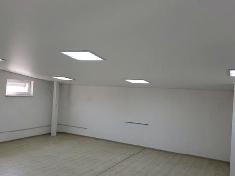 комерційна за адресою Стадіонний проїзд, 11