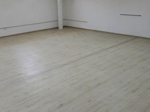 комерційна за адресою Стадіонний проїзд, 11