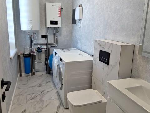 будинок за адресою Молодіжна вул.