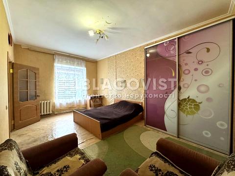 комерційна за адресою Лондонська вул. (Пітерська), 7