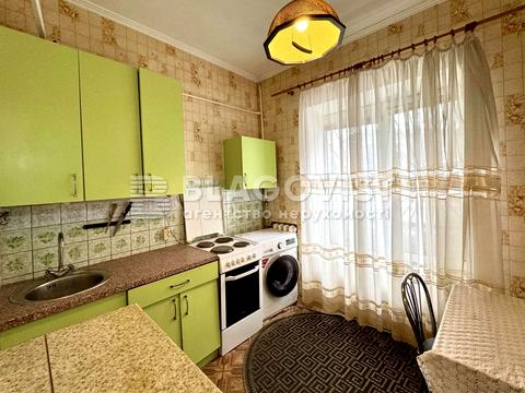 комерційна за адресою Лондонська вул. (Пітерська), 7