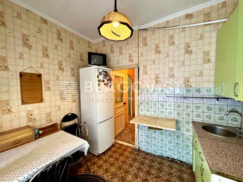 комерційна за адресою Лондонська вул. (Пітерська), 7