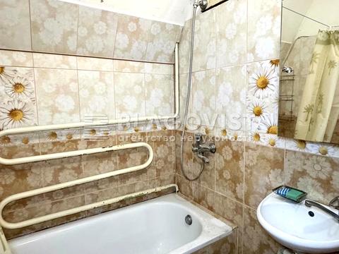 комерційна за адресою Лондонська вул. (Пітерська), 7