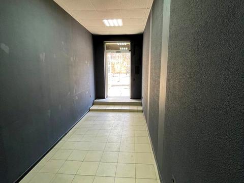 комерційна за адресою Петра Калнишевського просп. (Косіора), 36