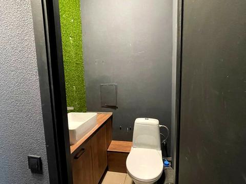 комерційна за адресою Петра Калнишевського просп. (Косіора), 36