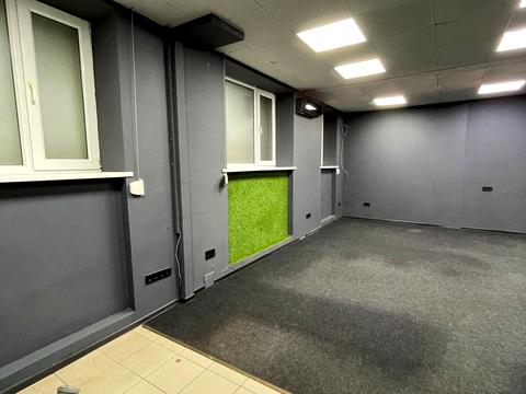 комерційна за адресою Петра Калнишевського просп. (Косіора), 36