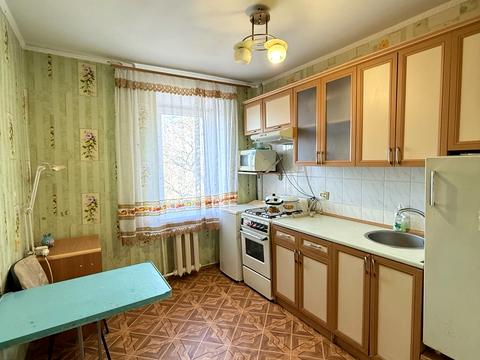 квартира за адресою Галини Петрової вул., 3