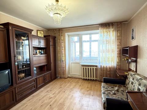 квартира за адресою Галини Петрової вул., 3