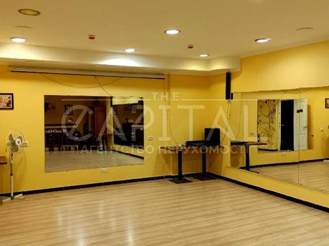 комерційна за адресою Жилянська вул., 5б