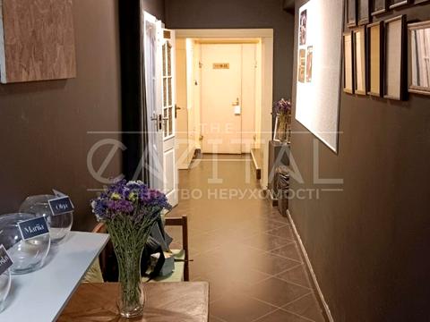 комерційна за адресою Жилянська вул., 5б