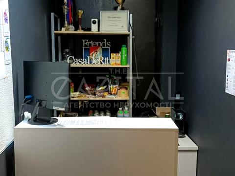 комерційна за адресою Жилянська вул., 5б