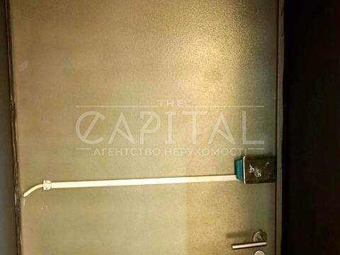 комерційна за адресою Жилянська вул., 5б