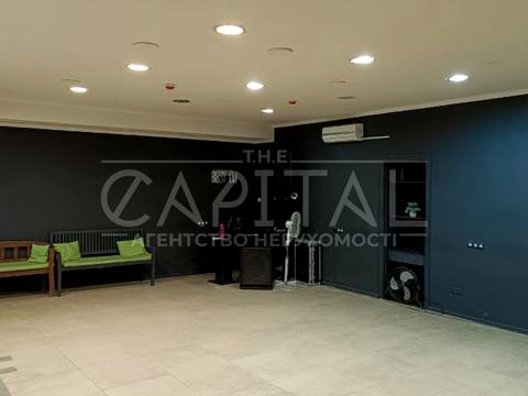 комерційна за адресою Жилянська вул., 5б