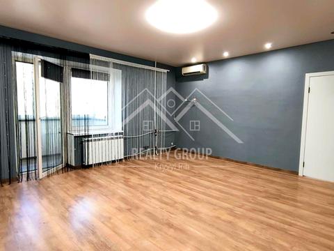 квартира за адресою Соборності вул. (Косіора), 8