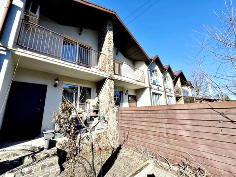 будинок за адресою Богдана Ступки пров., (Будинок 10)